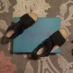 Black Rancher Canvas/Leather Buckle zipper sandal